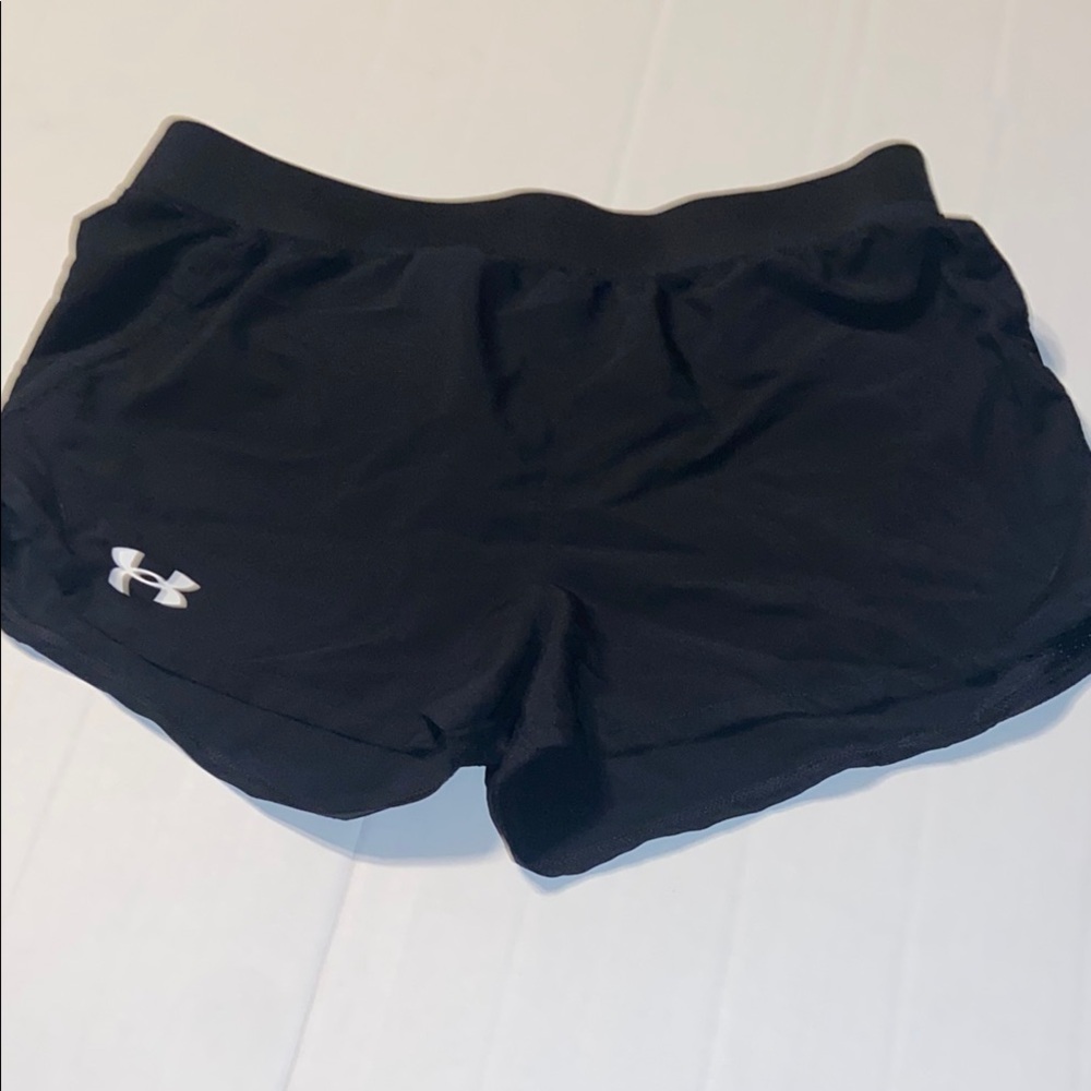 Under Armour black athletic shorts size medium